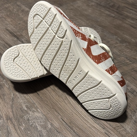 Ariat Hilo Distressed American Flag mock toe slip on loafer, FLX Foam cushion - Picture 6 of 10